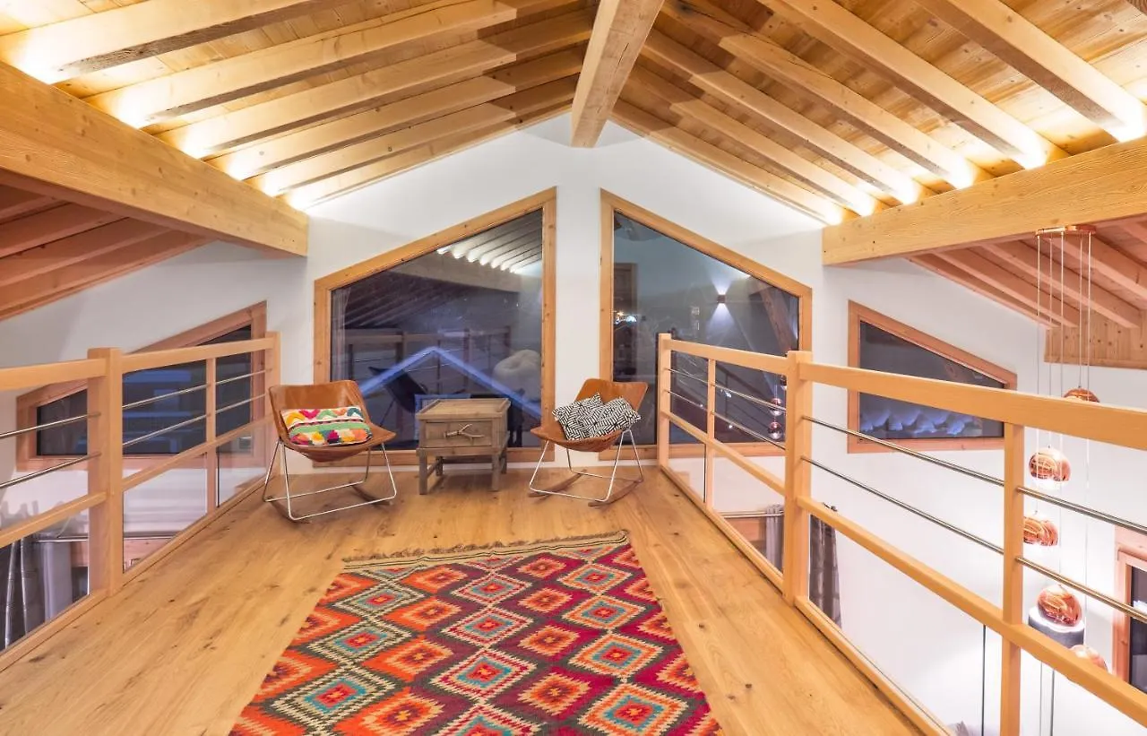 Colibri Penthouse Apartment Morzine